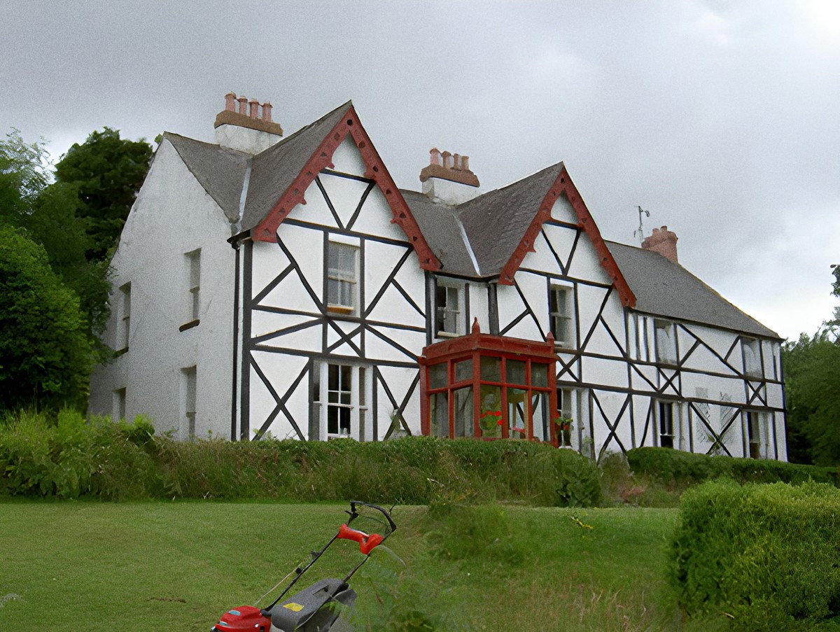 License: © BuildingsOfIreland.ie. Source: https://www.buildingsofireland.ie/buildings-search/building/13833014/altmore-house-drummullagh-omeath-co-louth